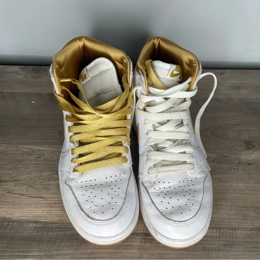 youth‎ Nike Air Jordan 1 retro high OG metallic gold white sneaker tennis shoe